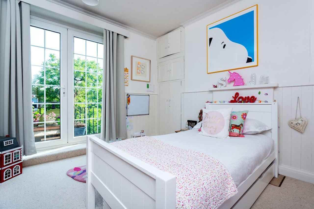 Veeve - By Fortune Apartment